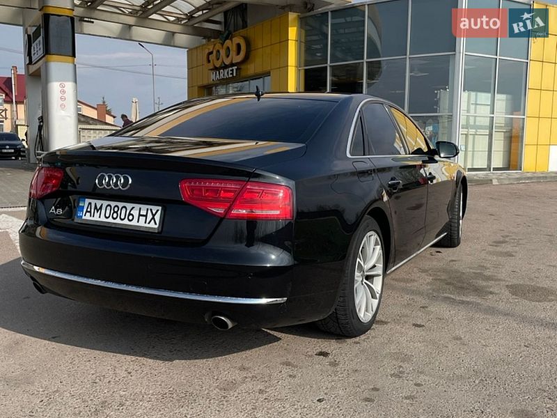 Седан Audi A8 2011 в Львове