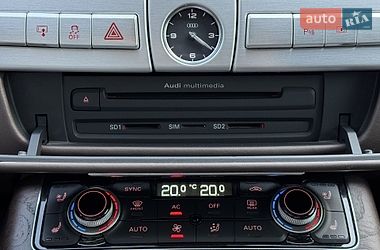 Седан Audi A8 2010 в Днепре
