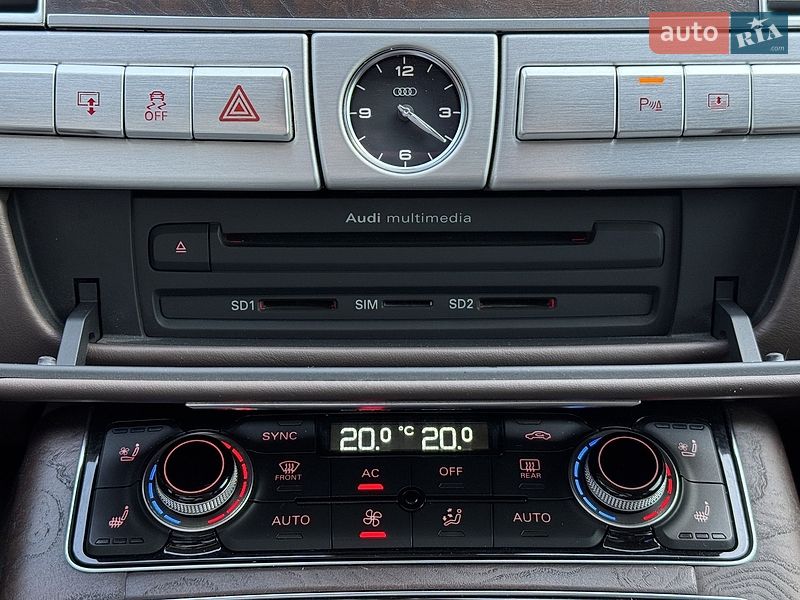Седан Audi A8 2010 в Днепре