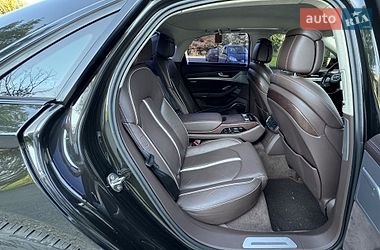 Седан Audi A8 2010 в Днепре