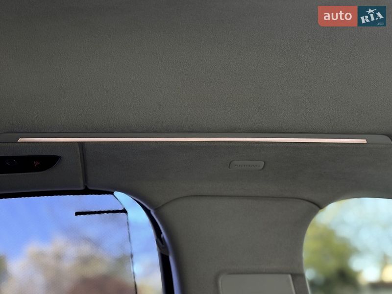 Седан Audi A8 2010 в Днепре