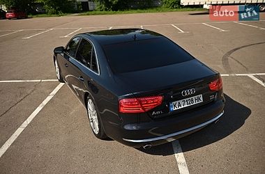 Седан Audi A8 2010 в Ровно