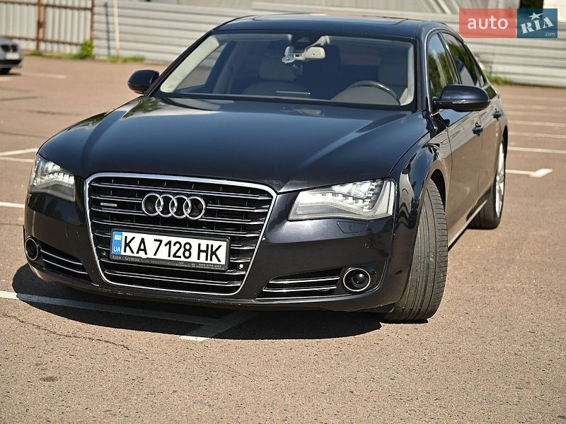 Седан Audi A8 2010 в Ровно