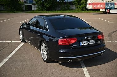 Седан Audi A8 2010 в Ровно