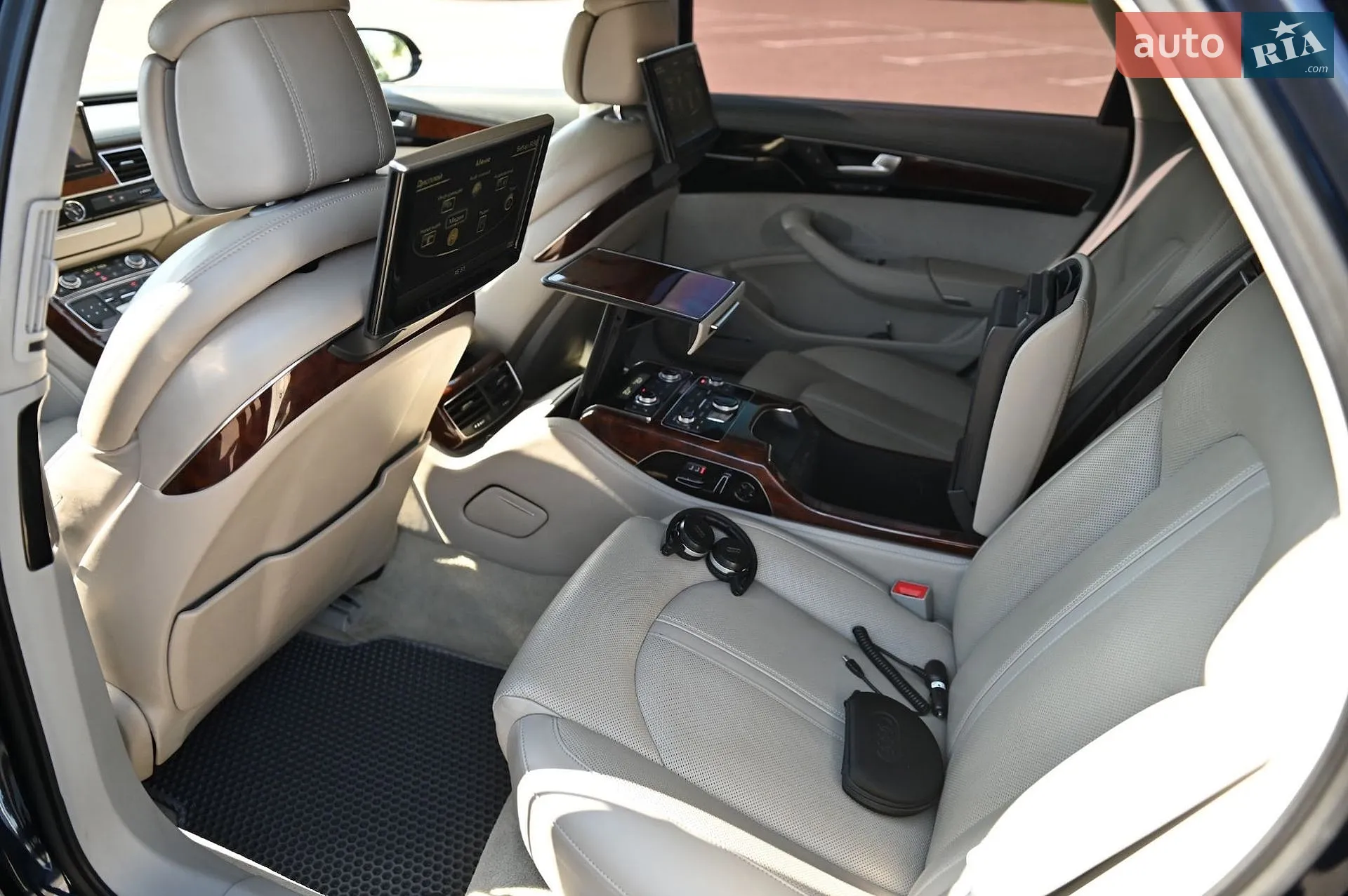 2010 Audi A8 - мініатюра 75