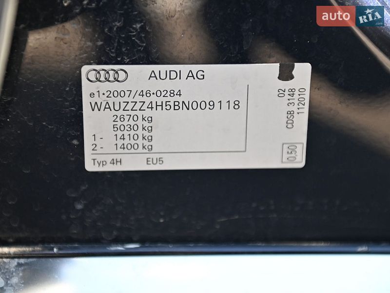 Седан Audi A8 2010 в Ровно