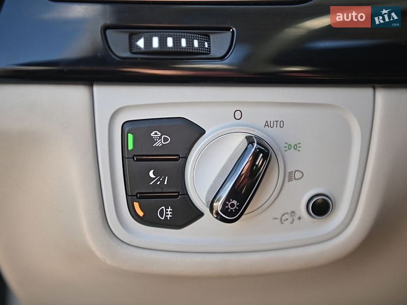 Седан Audi A8 2010 в Ровно