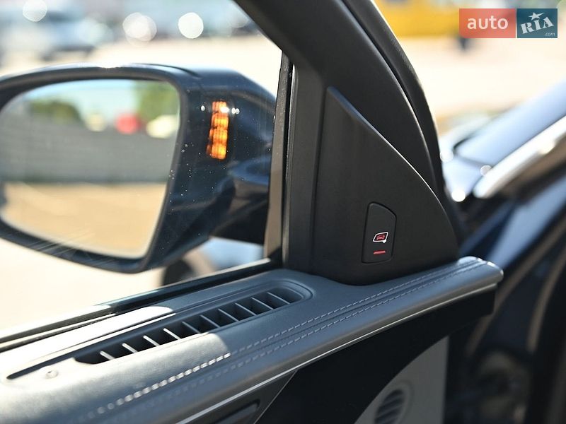 Седан Audi A8 2010 в Ровно