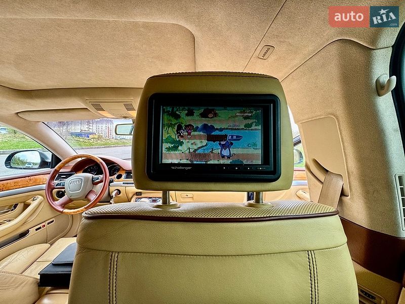 Седан Audi A8 2009 в Львове
