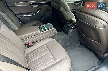 Седан Audi A8 2022 в Киеве