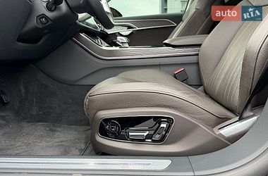 Седан Audi A8 2022 в Киеве