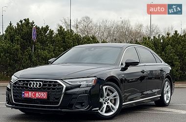 Седан Audi A8 2022 в Киеве
