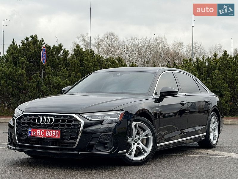 Седан Audi A8 2022 в Киеве