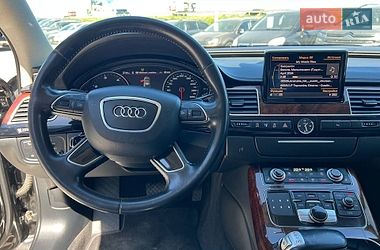 Седан Audi A8 2012 в Львові