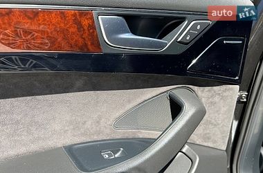 Седан Audi A8 2012 в Львові