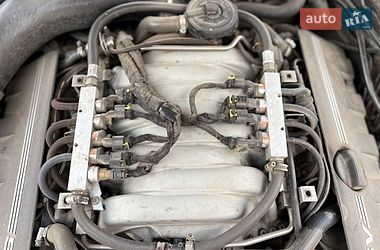 Седан Audi A8 2000 в Староконстантинове