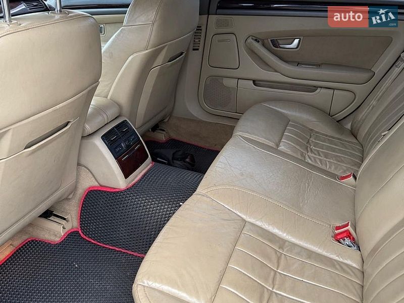 Седан Audi A8 2004 в Ирпене