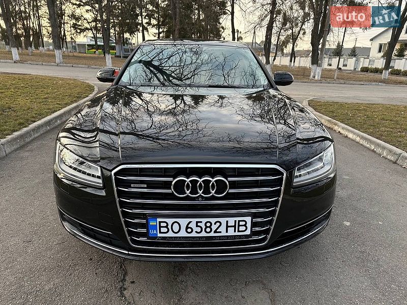 Седан Audi A8 2014 в Виннице