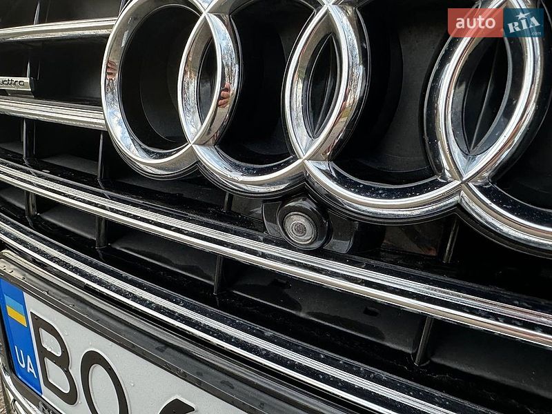 Седан Audi A8 2014 в Виннице