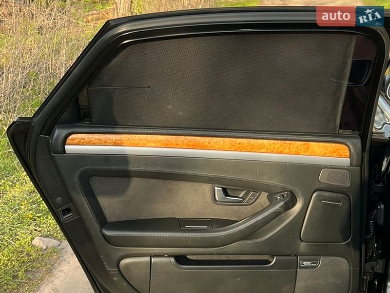 Седан Audi A8 2005 в Нежине