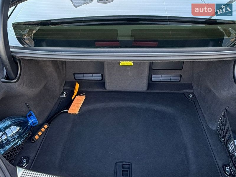 Седан Audi A8 2012 в Киеве