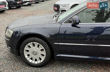 Седан Audi A8 2009 в Стрию