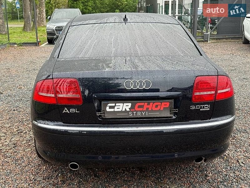 Седан Audi A8 2009 в Стрию