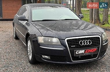 Седан Audi A8 2009 в Стрию