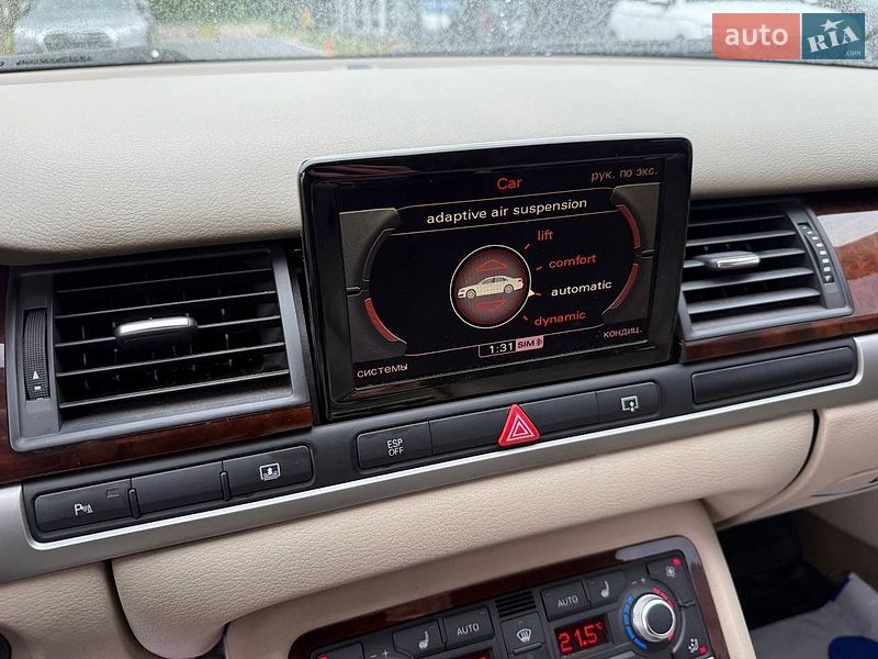 Седан Audi A8 2009 в Стрию