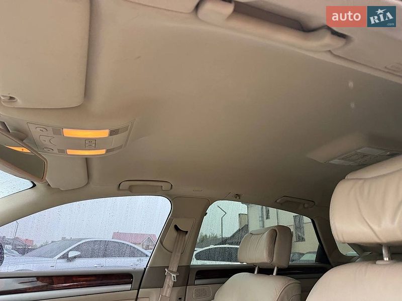 Седан Audi A8 2009 в Стрию