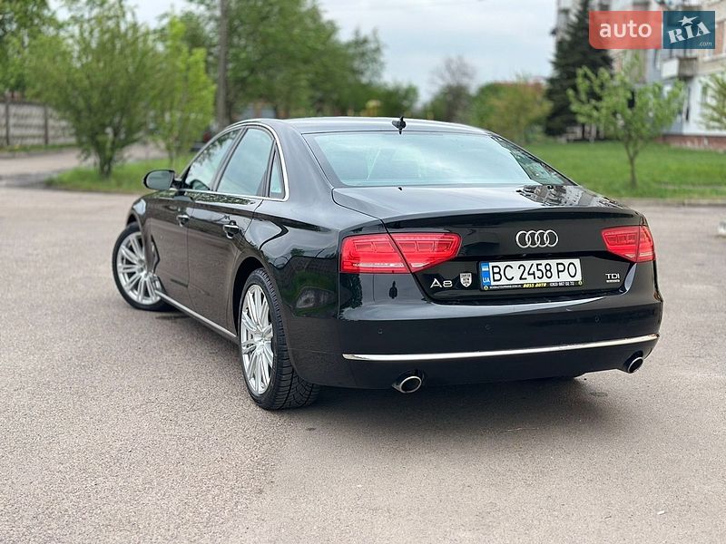 Седан Audi A8 2013 в Львове