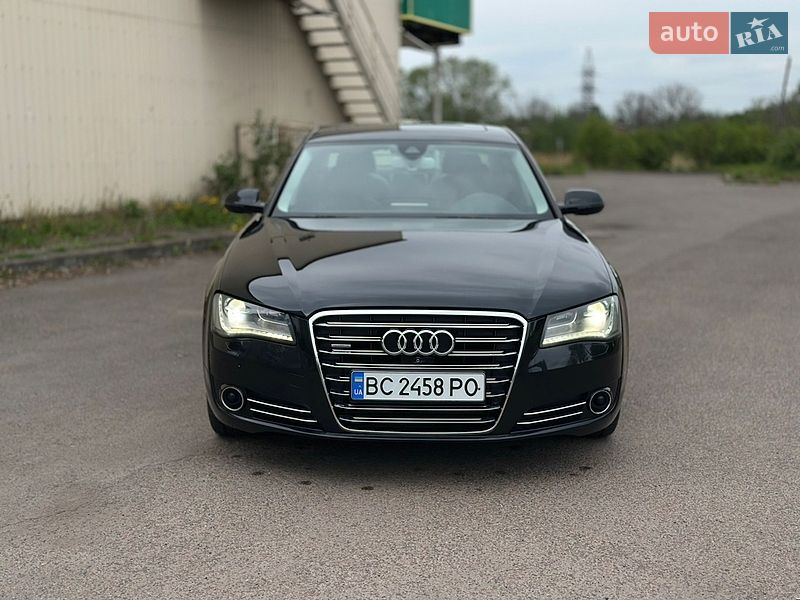 Седан Audi A8 2013 в Львове