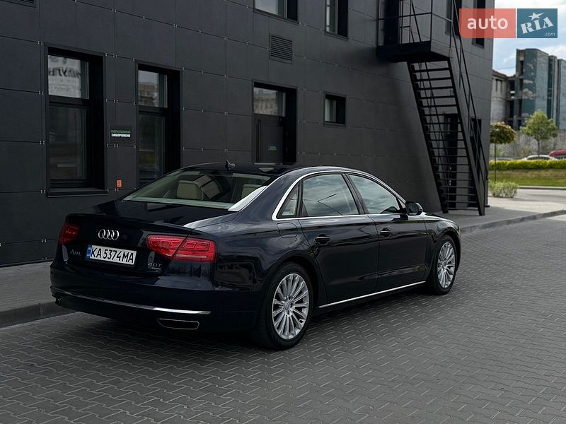 Седан Audi A8 2013 в Днепре