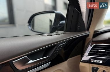 Седан Audi A8 2013 в Днепре