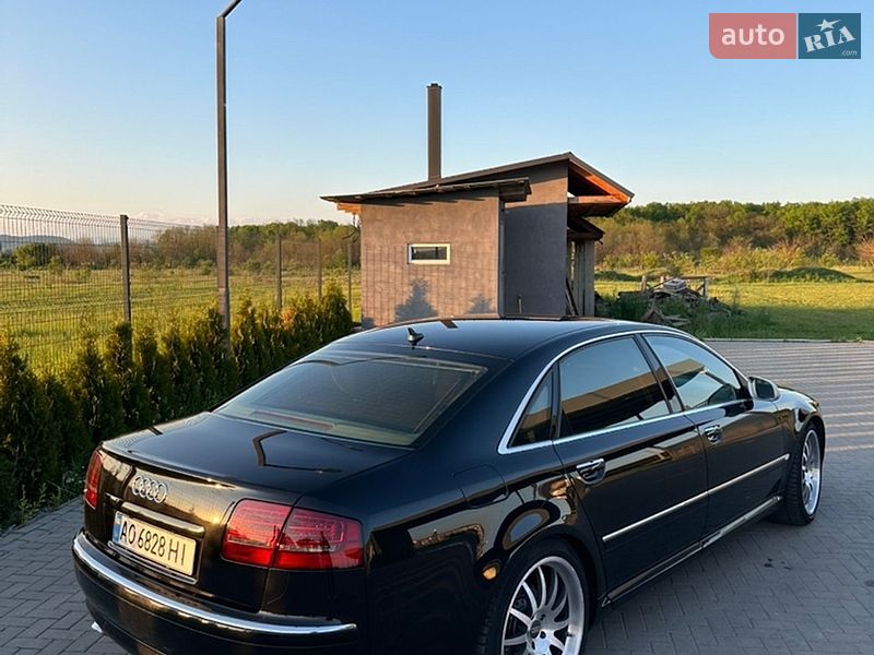 Седан Audi A8 2006 в Тячеве