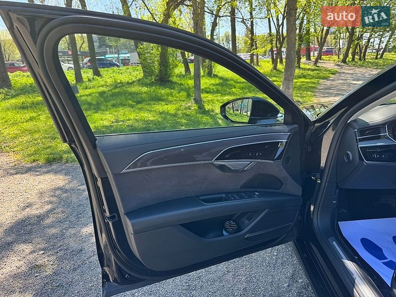 Седан Audi A8 2024 в Хмельницком