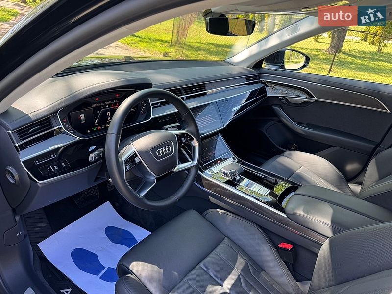 Седан Audi A8 2024 в Хмельницком