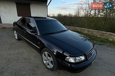 Седан Audi A8 1998 в Мурованых Куриловцах