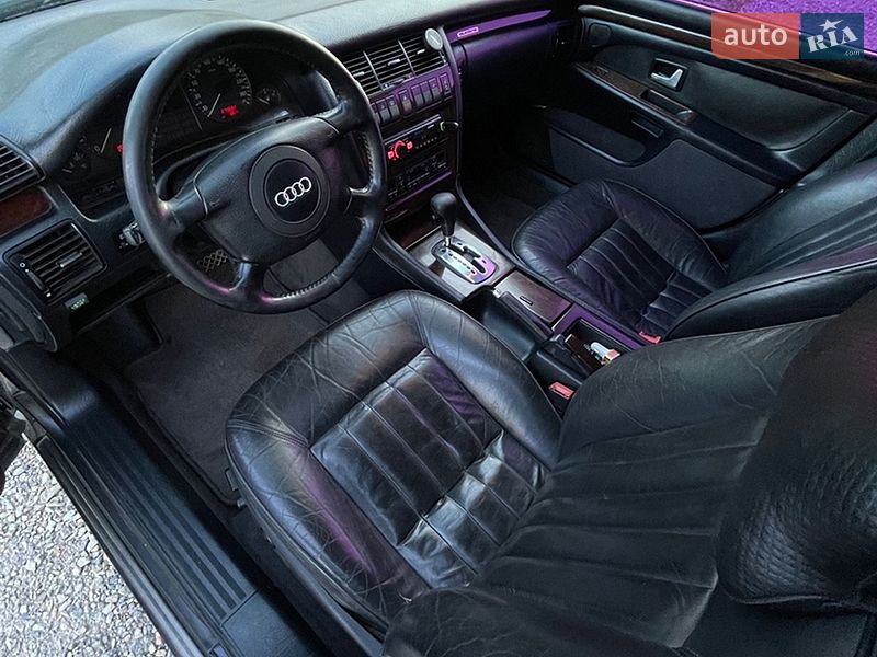 Седан Audi A8 1998 в Мурованых Куриловцах
