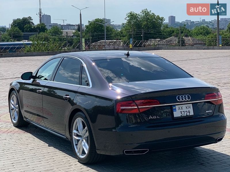 Седан Audi A8 2017 в Харькове