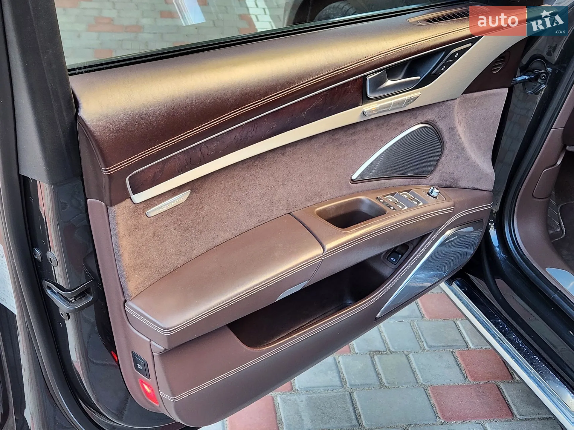 2010 Audi A8 - мініатюра 16
