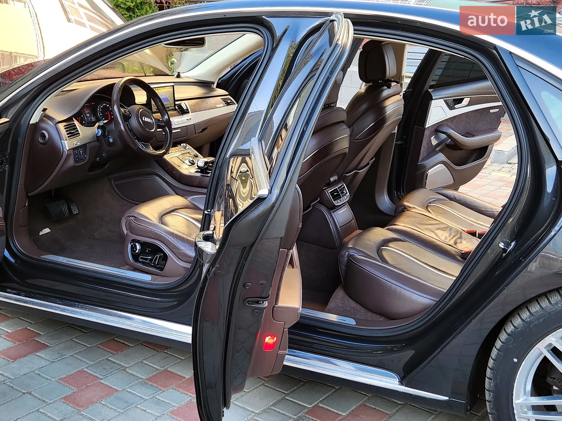 2010 Audi A8 - мініатюра 29