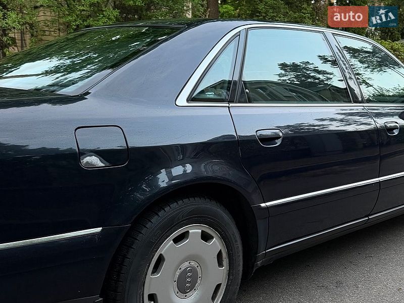 Седан Audi A8 2001 в Києві