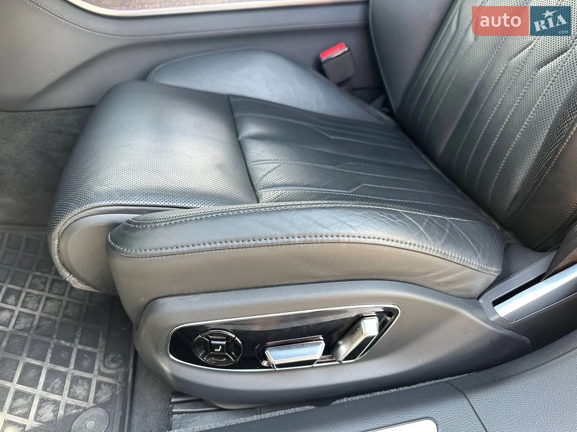2019 Audi A8 - мініатюра 12