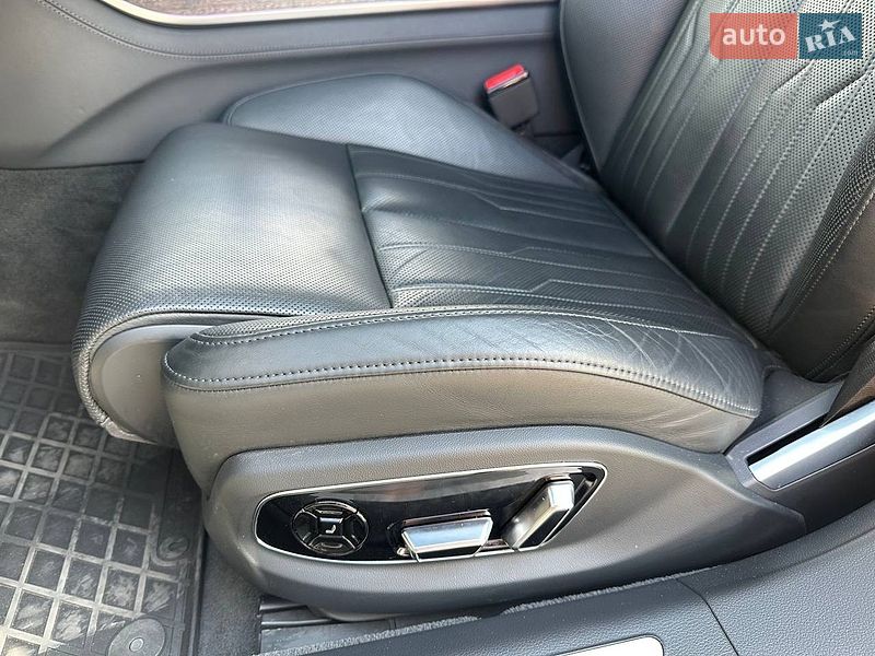 Седан Audi A8 2019 в Днепре