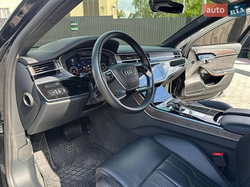 Седан Audi A8 2019 в Днепре