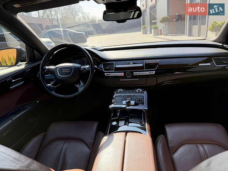 Седан Audi A8 2015 в Киеве