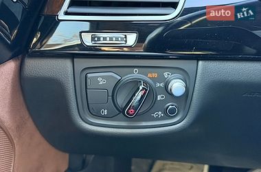 Седан Audi A8 2015 в Киеве