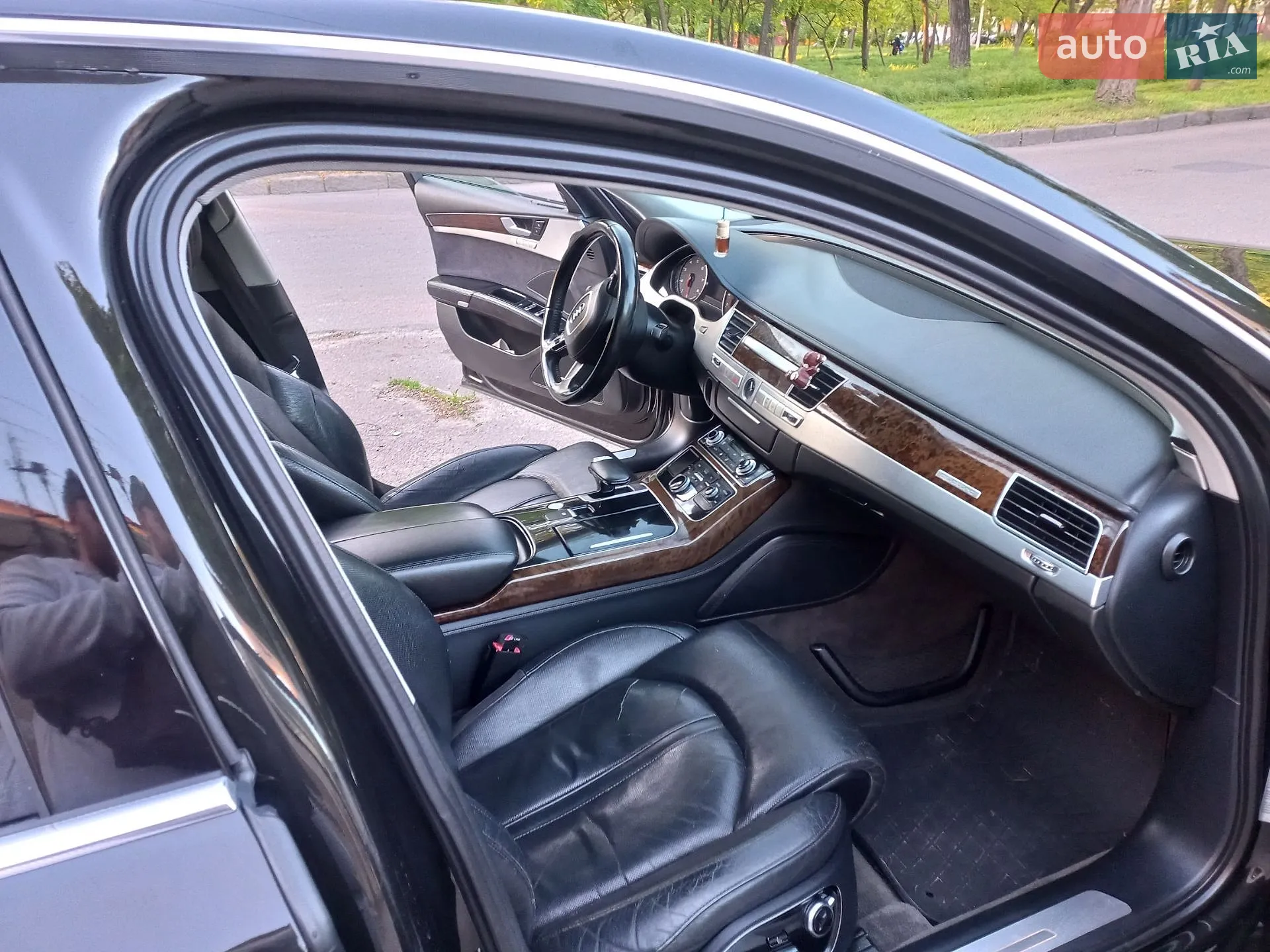 2010 Audi A8 - мініатюра 11