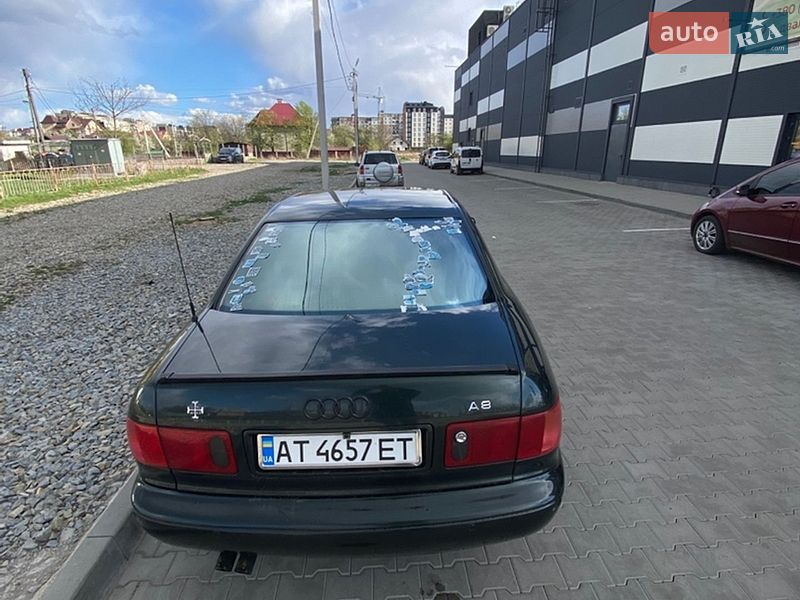 Седан Audi A8 1996 в Калуші